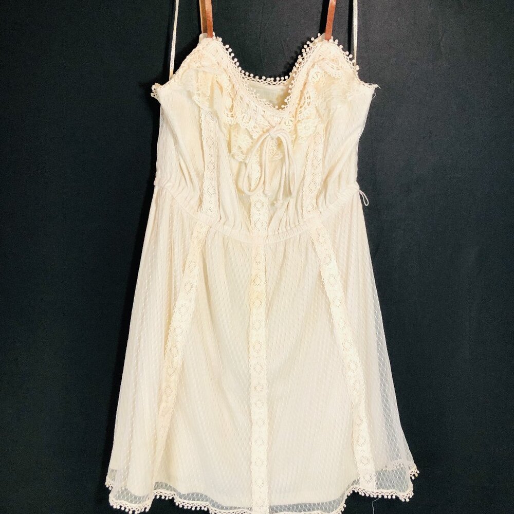 Forever 21 Plus Floral Lace Spaghetti Strap Dress